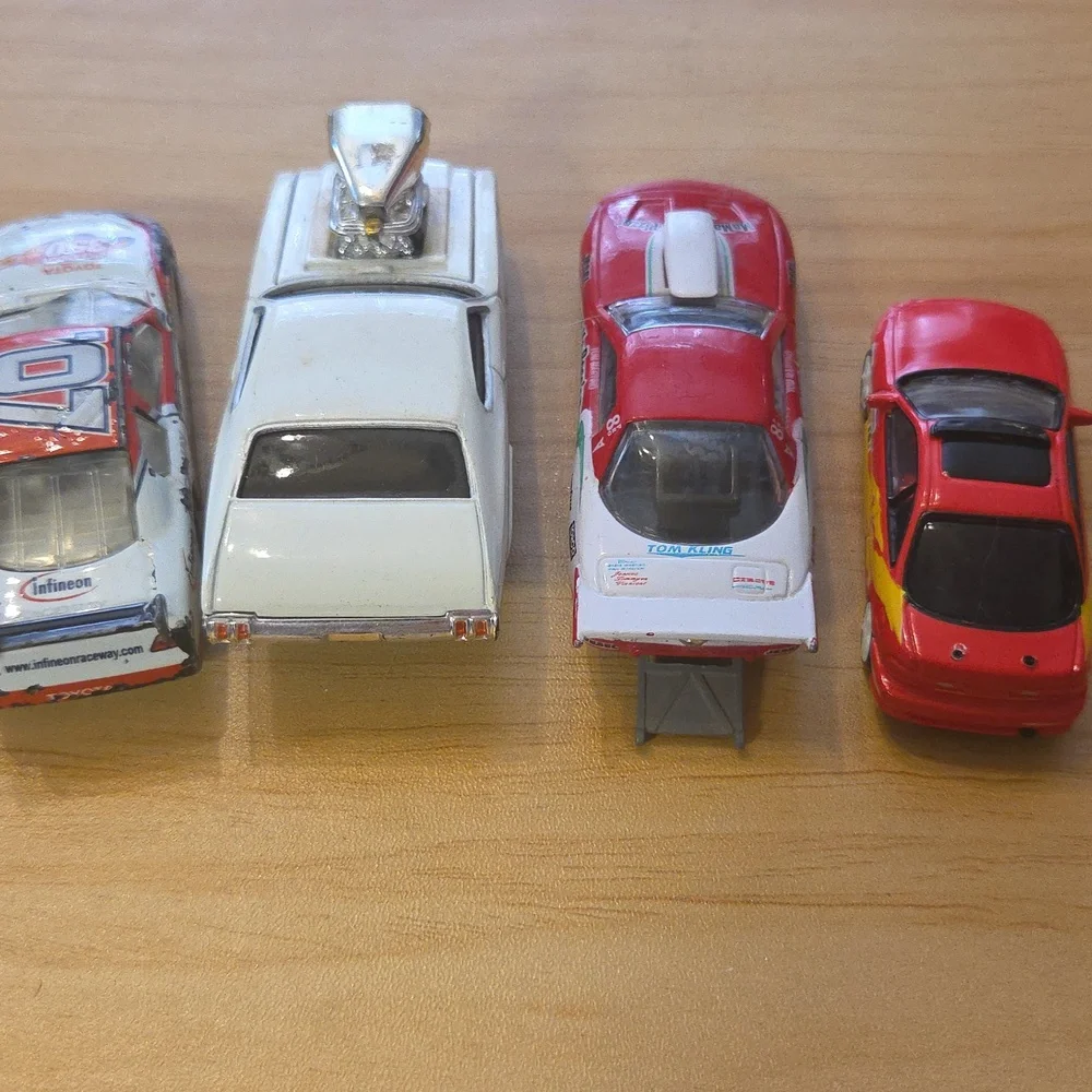 Bundle Of Die-Cast Model Cars #7055